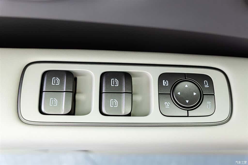 Li Auto i6, 2025 16