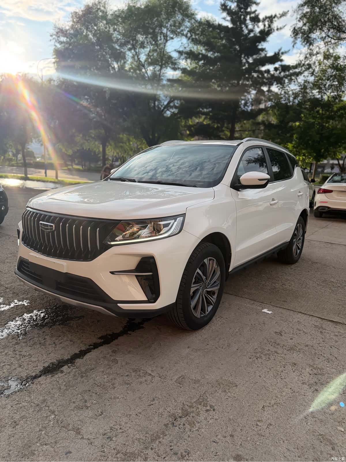 Geely X6, 2022 1