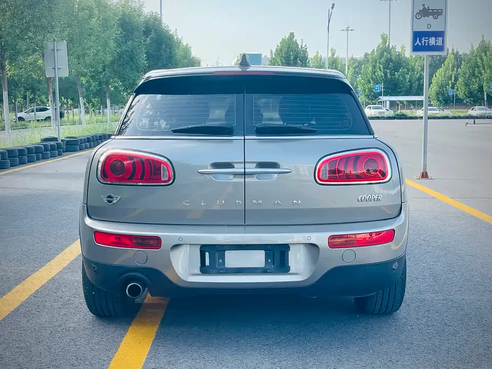 MINI CLUBMAN