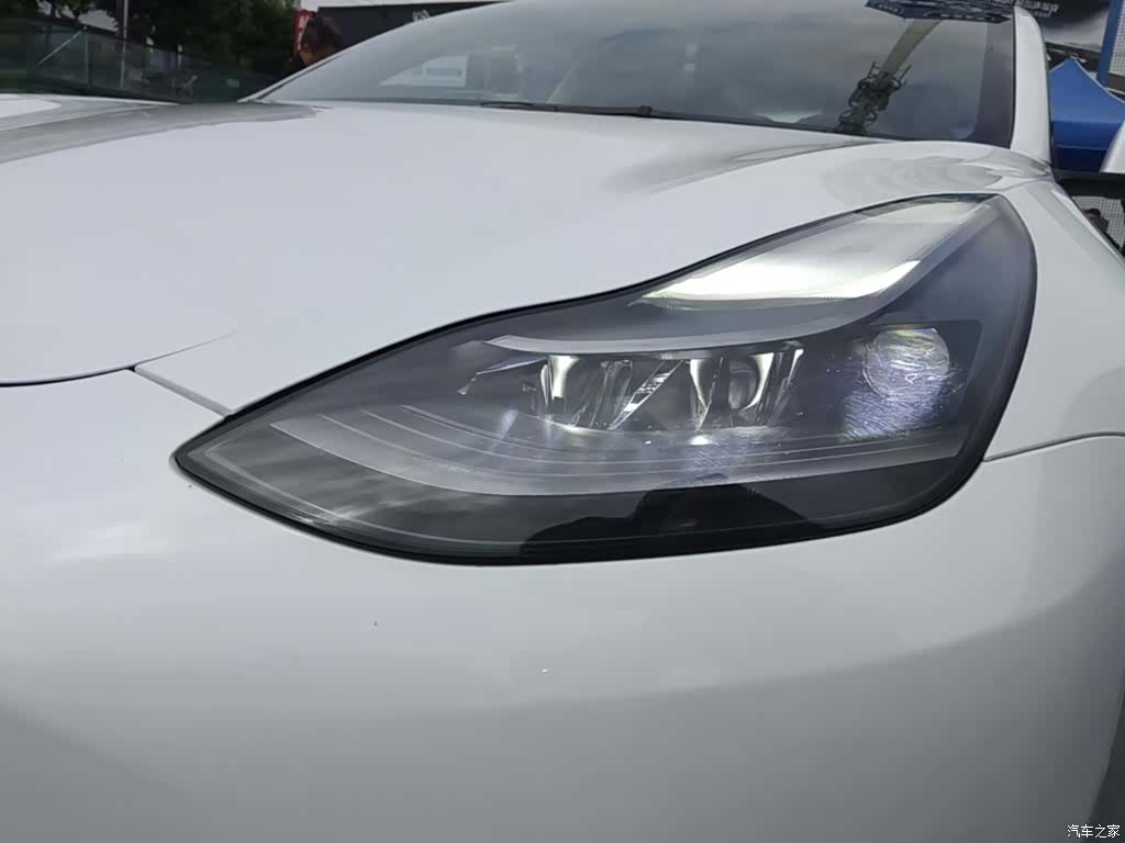 Tesla Model 3, 2021 24