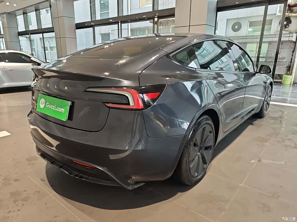 Tesla Model 3, 2024 7