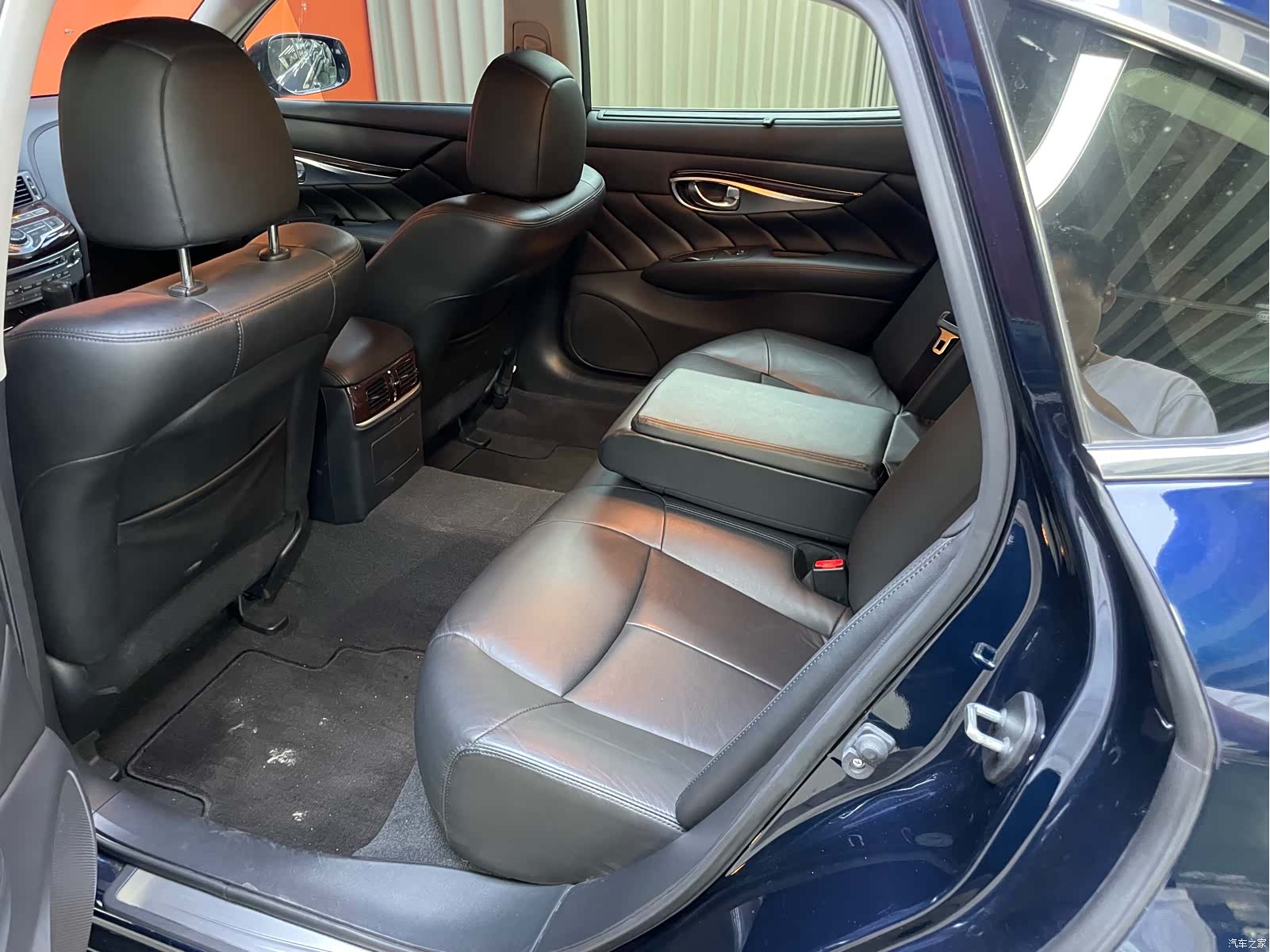 Infiniti Q70, 2020 8