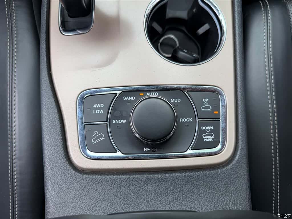Jeep Grand Cherokee, 2014 7