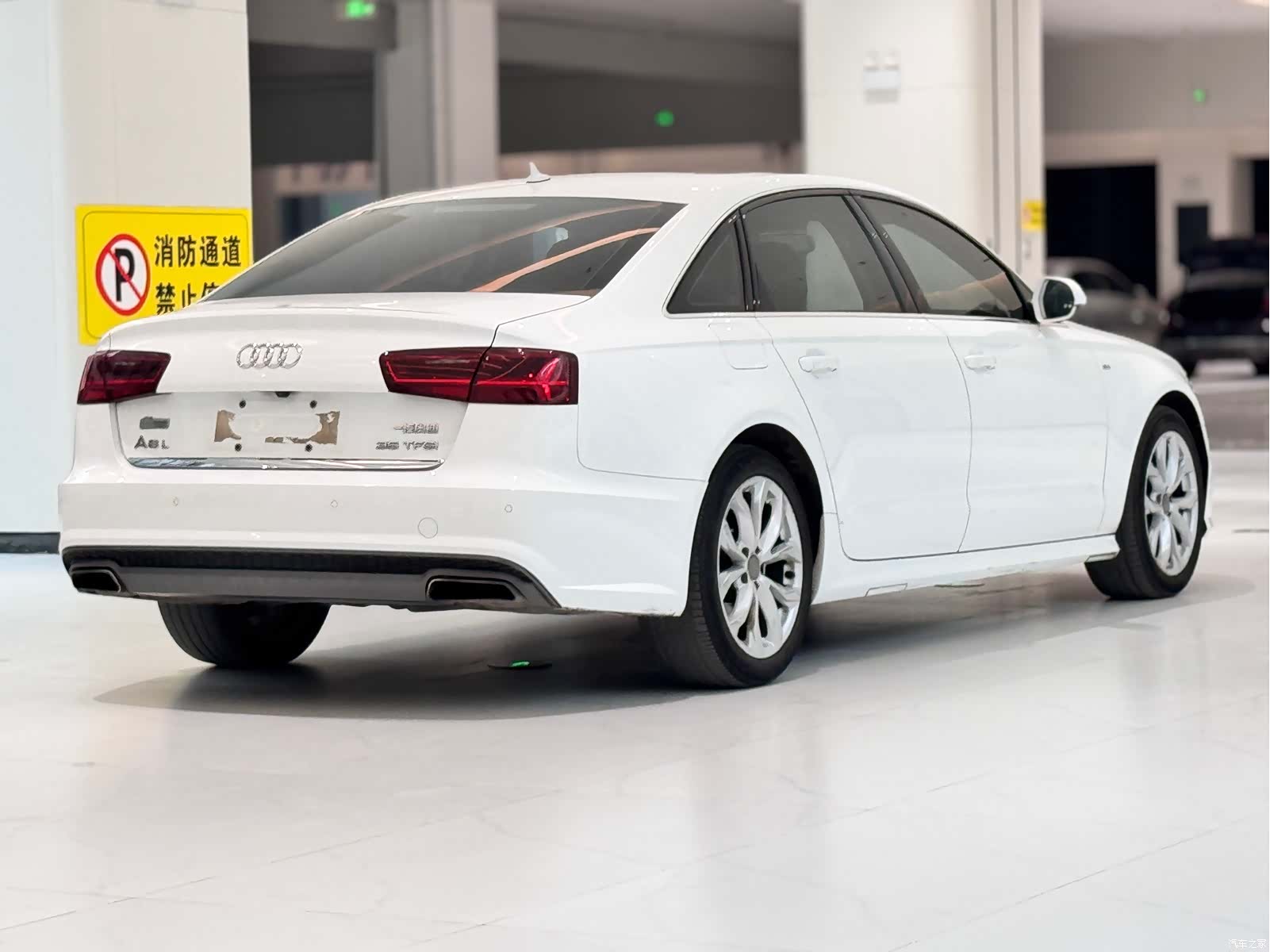 Audi A6L, 2019 9