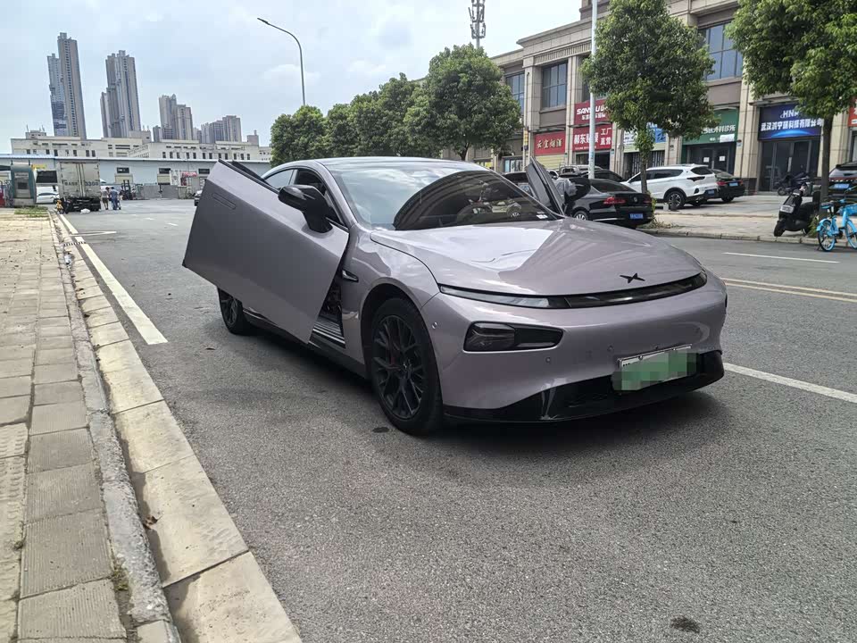 XPENG P7