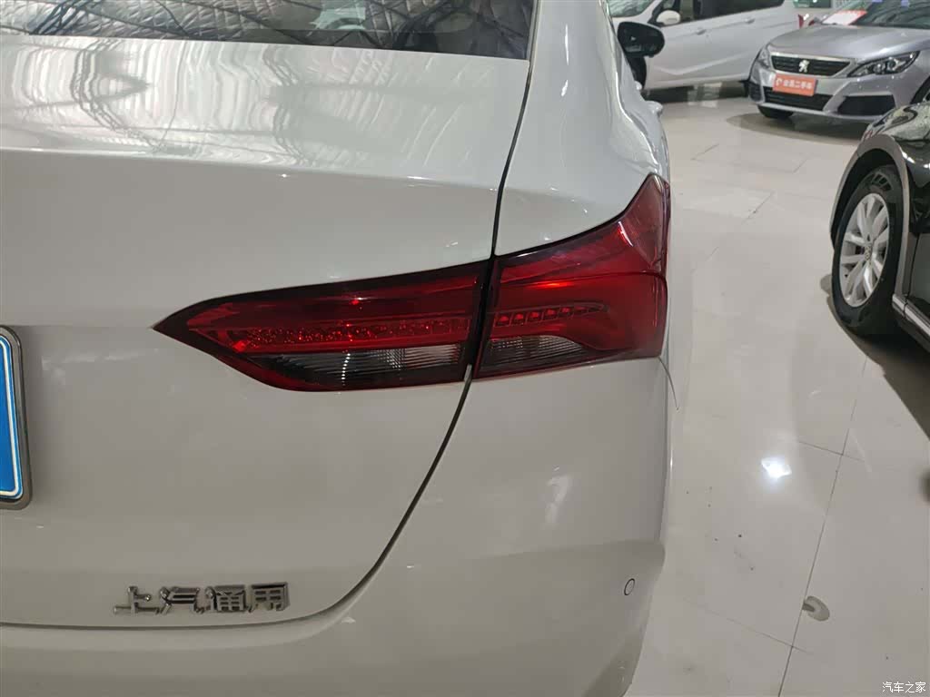 Buick Verano, 2022 24