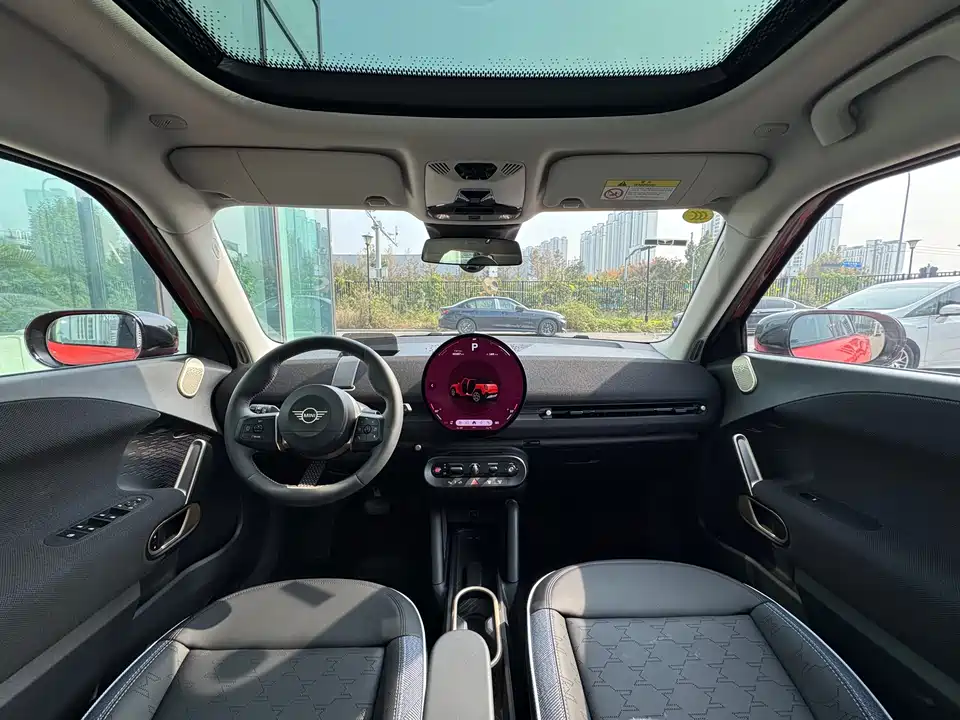 MINI Electric ACEMAN