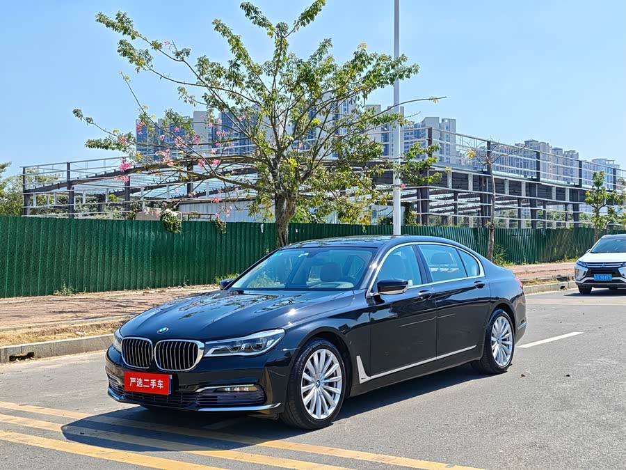 BMW 7-Series 2016, фото 1