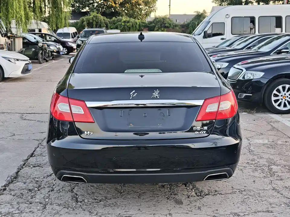 Hongqi H7