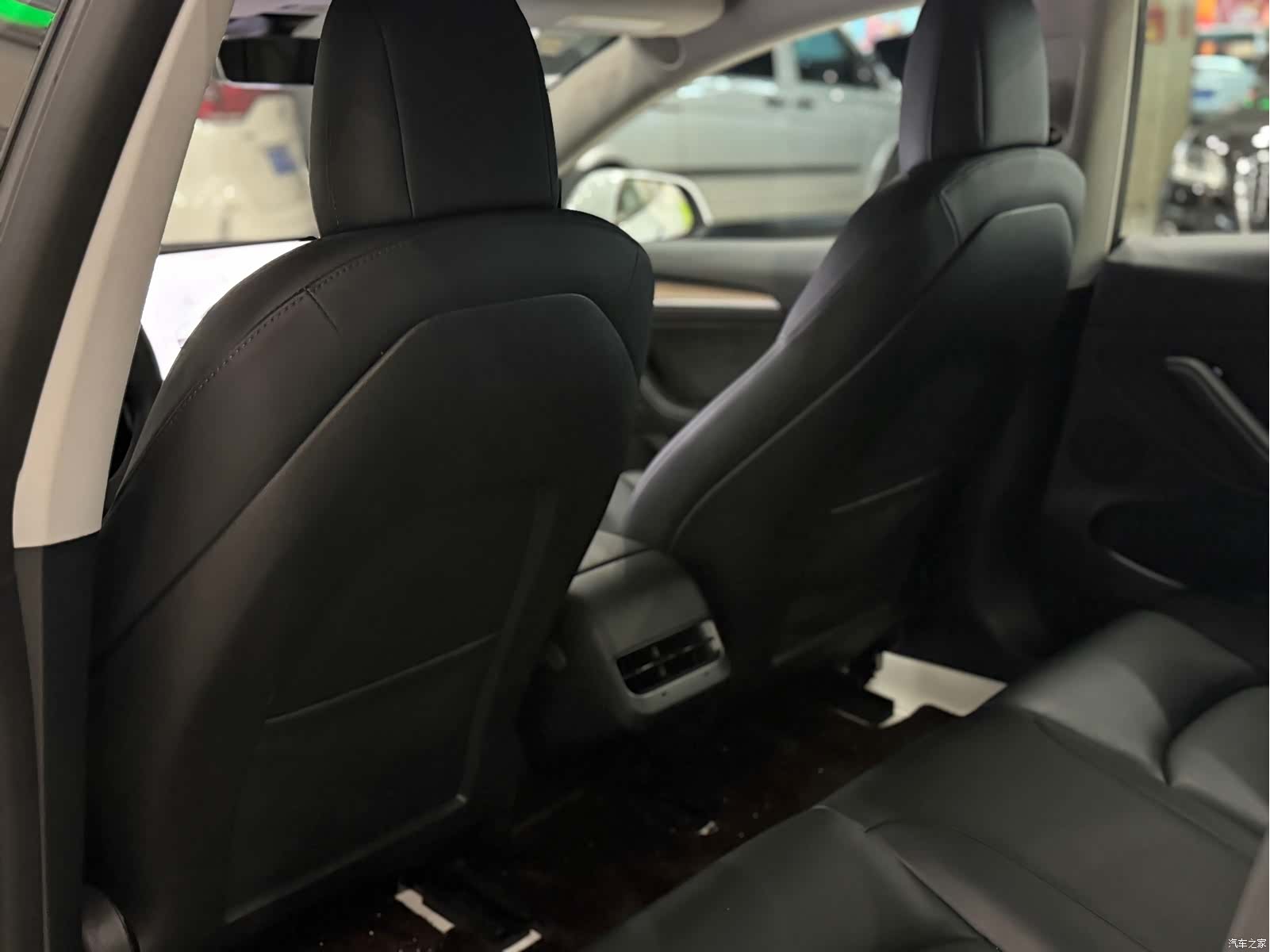 Tesla Model 3, 2023 все фото