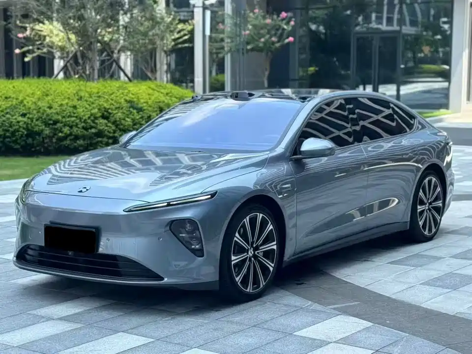 NIO ET7