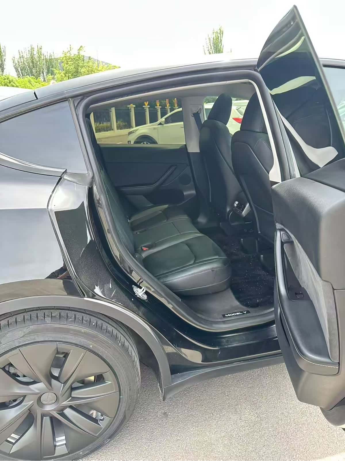 Tesla Model Y, 2023 6