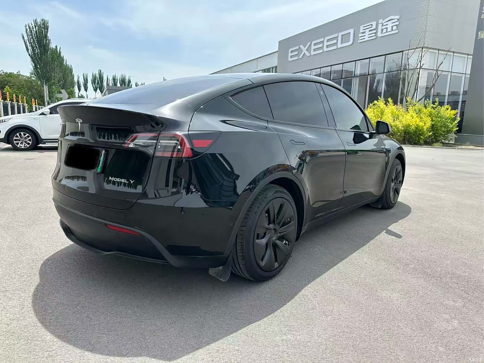 Tesla Model Y, 2023 8