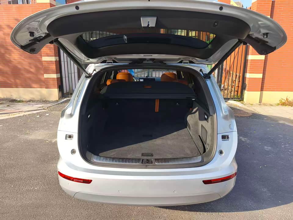 AITO Ask the world M7