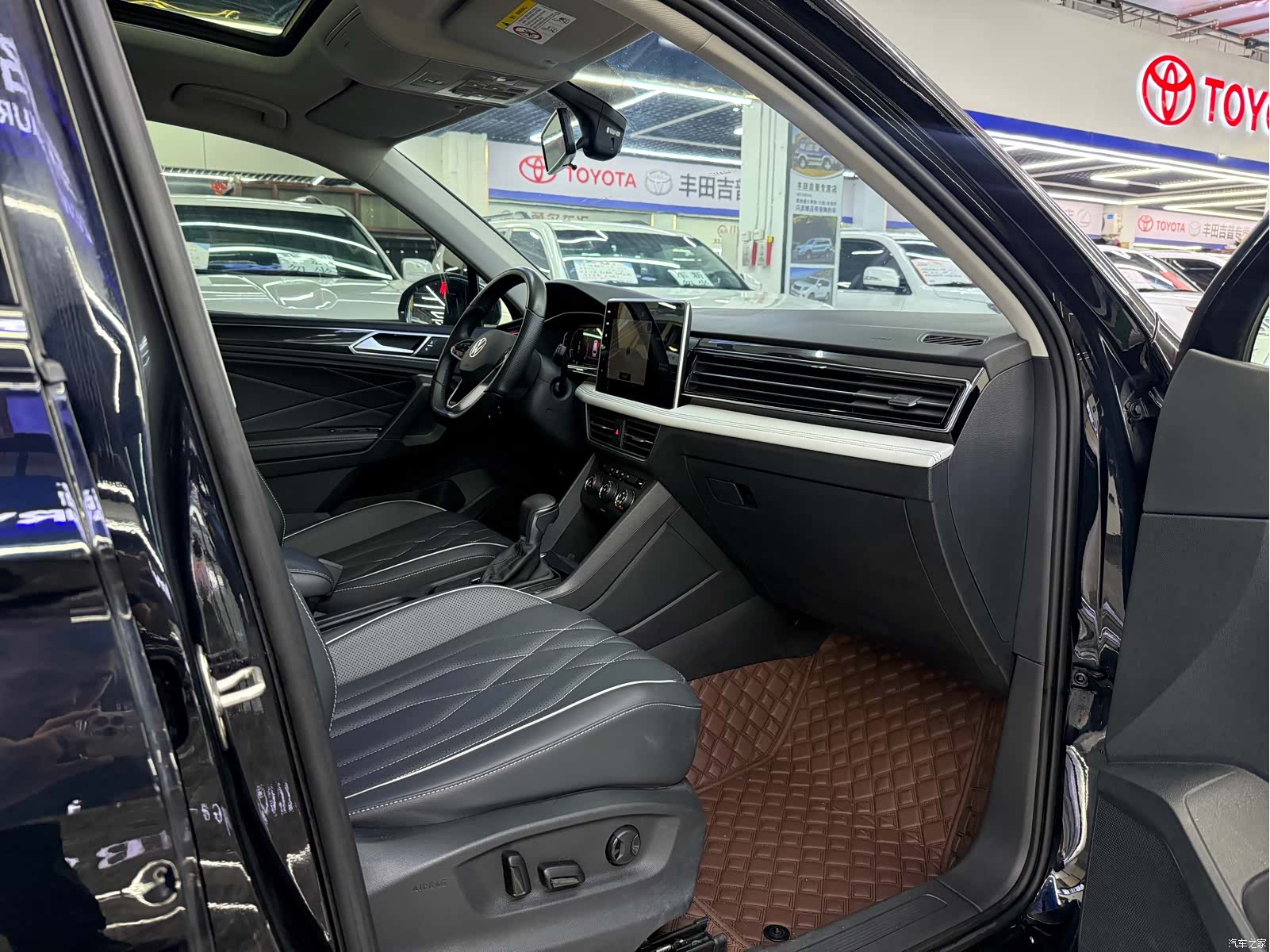 Volkswagen Tiguan L, 2023 9