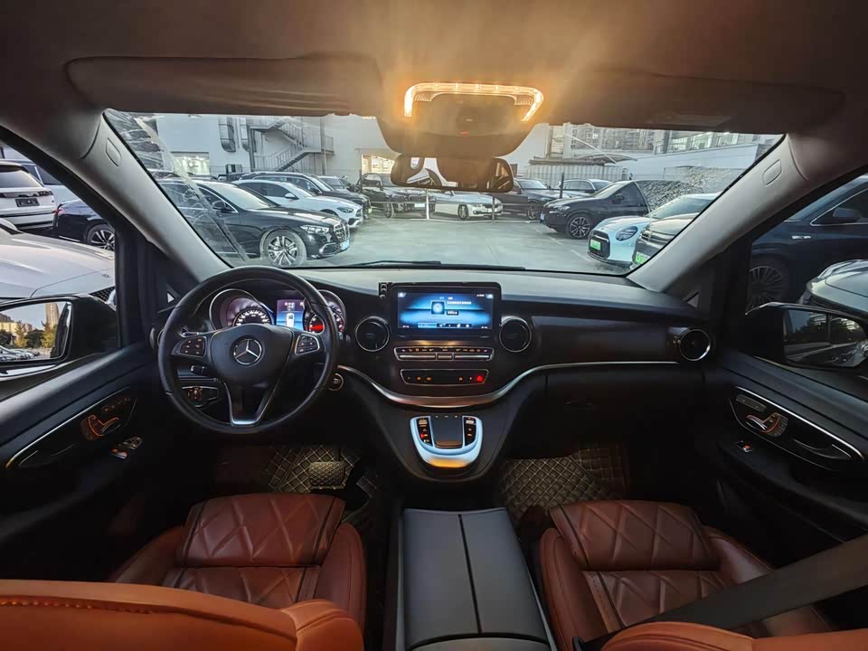 Mercedes-Benz V-class