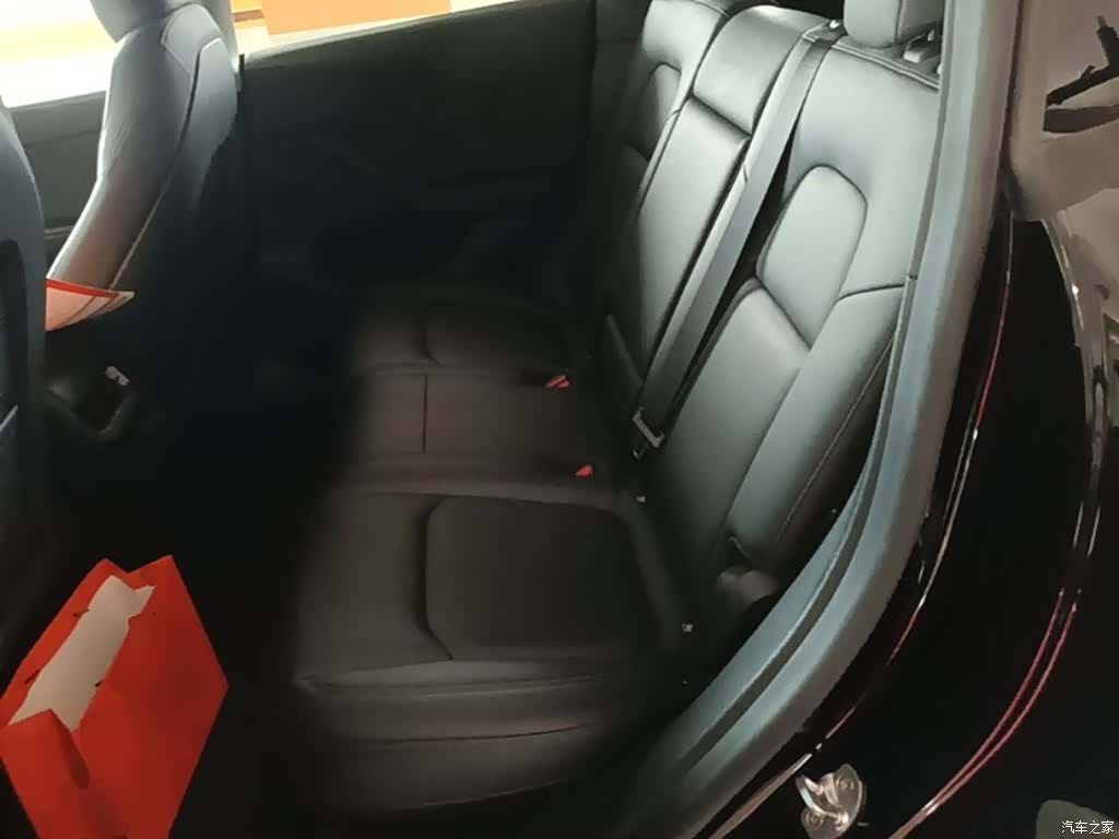 Tesla Model Y, 2022 17