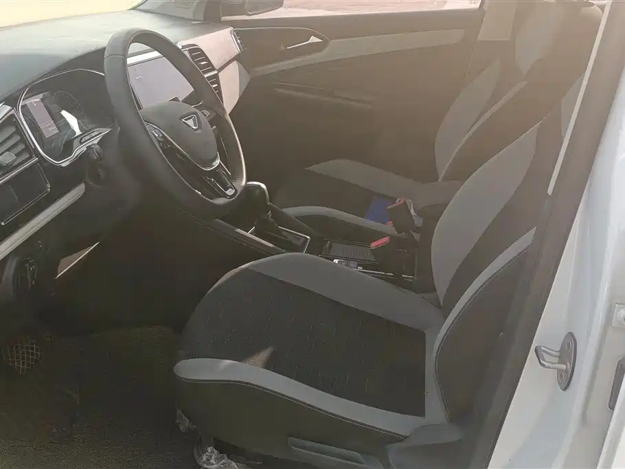 Jetta VS5