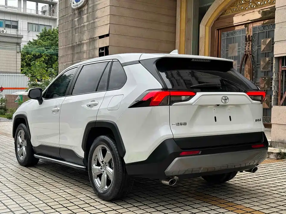 Toyota RAV4 Rongfang