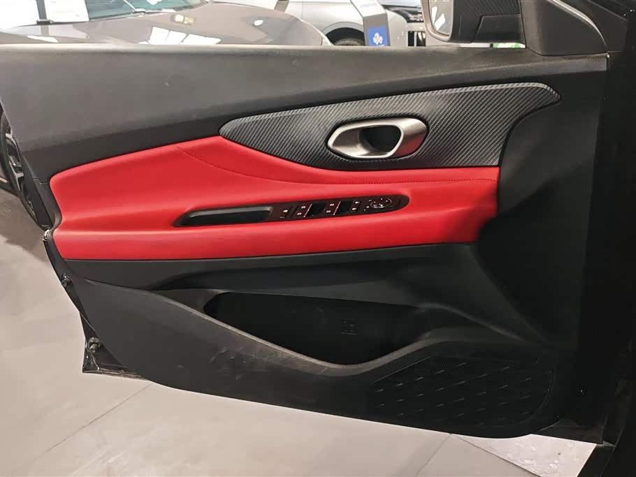 Trumpchi Shadow Leopard