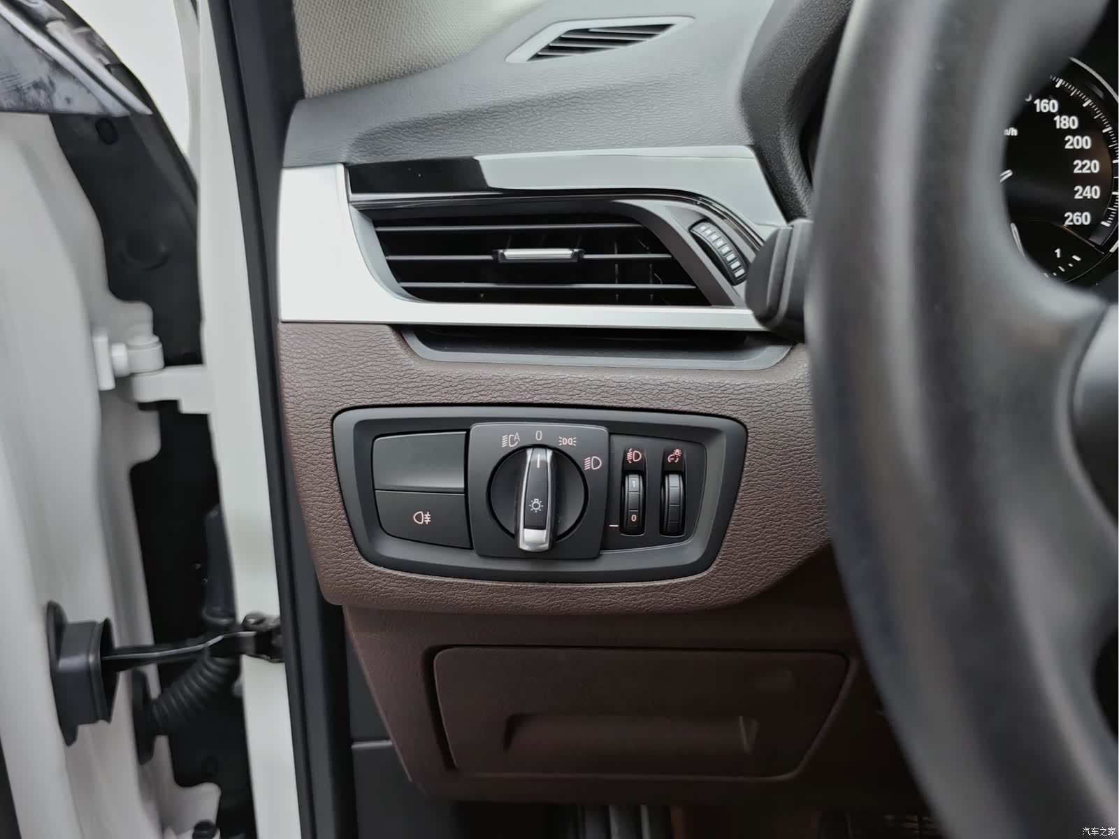 BMW X1, 2023 9