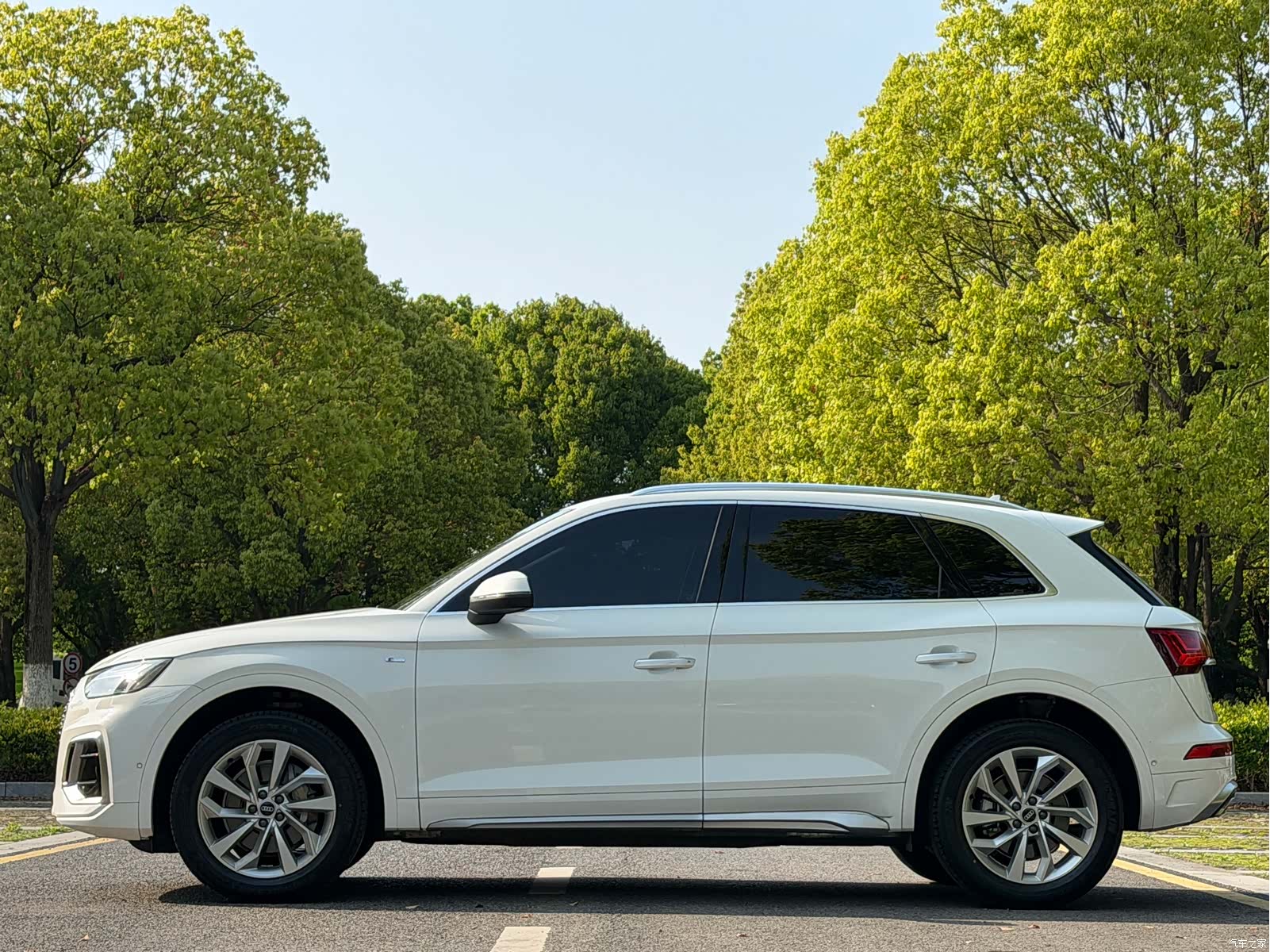Audi Q5L, 2022 7
