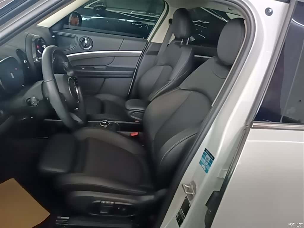 Mini Countryman, 2021 15