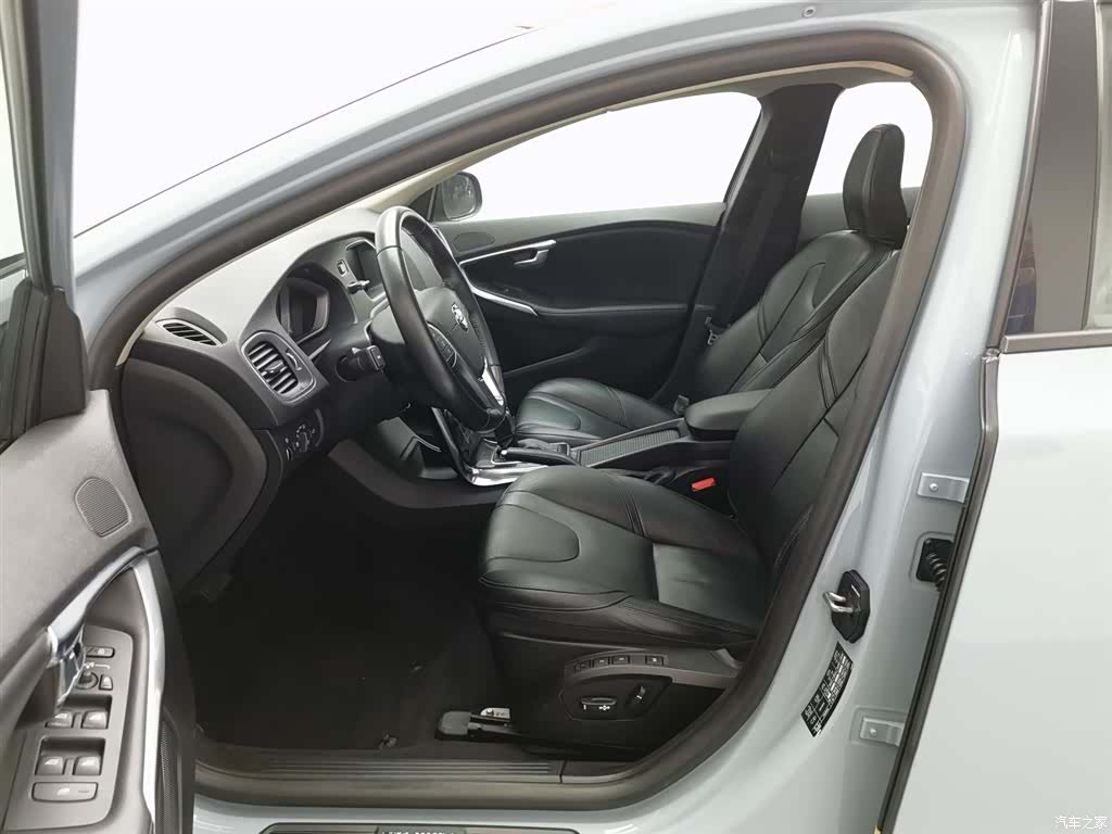 Volvo V40, 2018 10