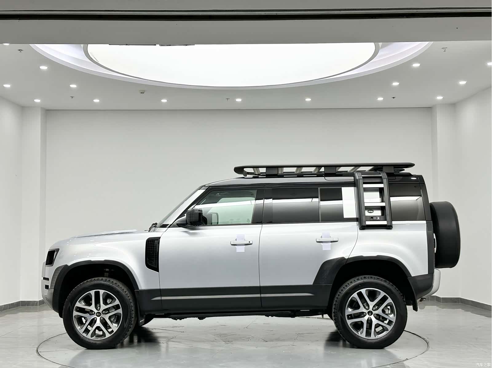 Land Rover Defender, 2021 все фото