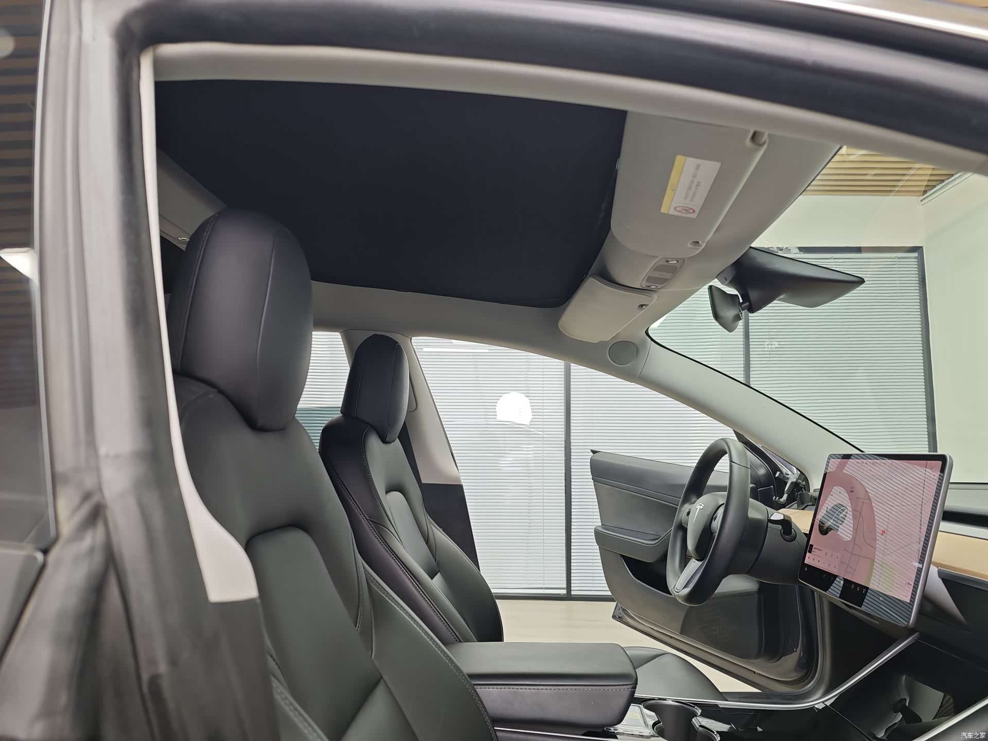 Tesla Model 3, 2020 43
