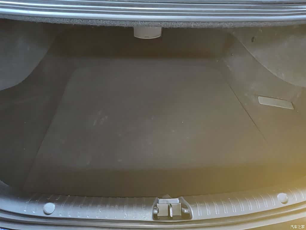 BYD Han, 2025 19