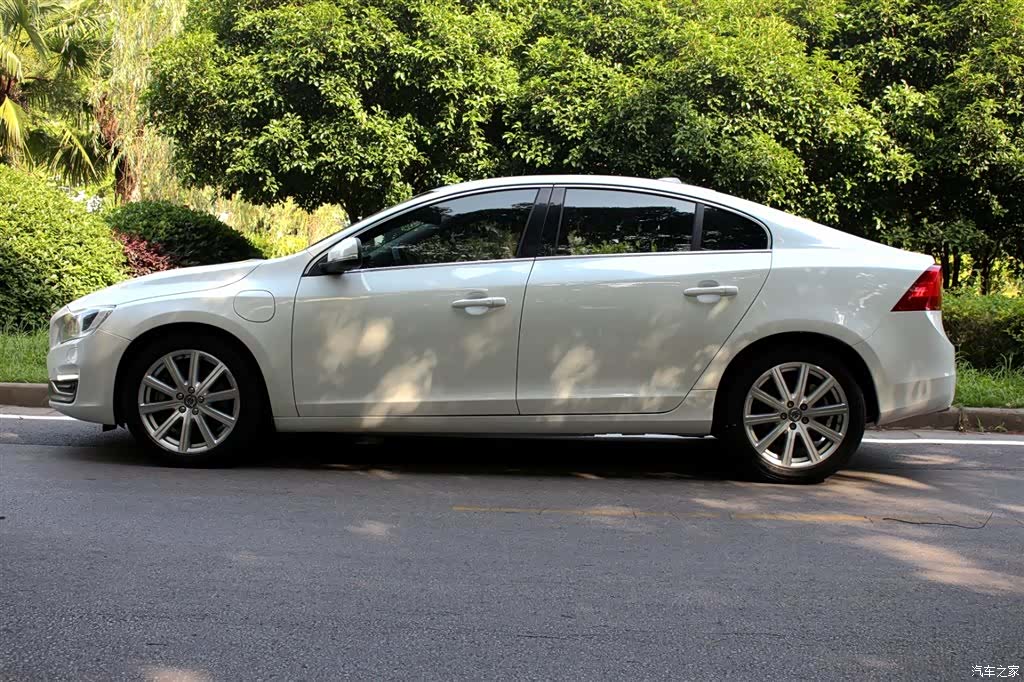 Volvo S60, 2015 4