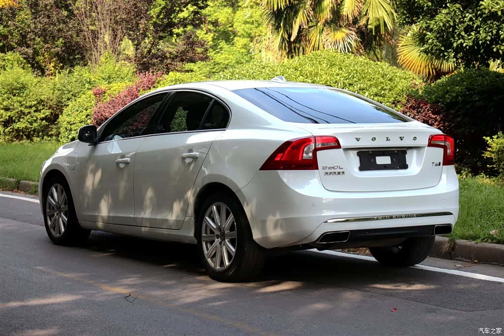 Volvo S60, 2015 все фото