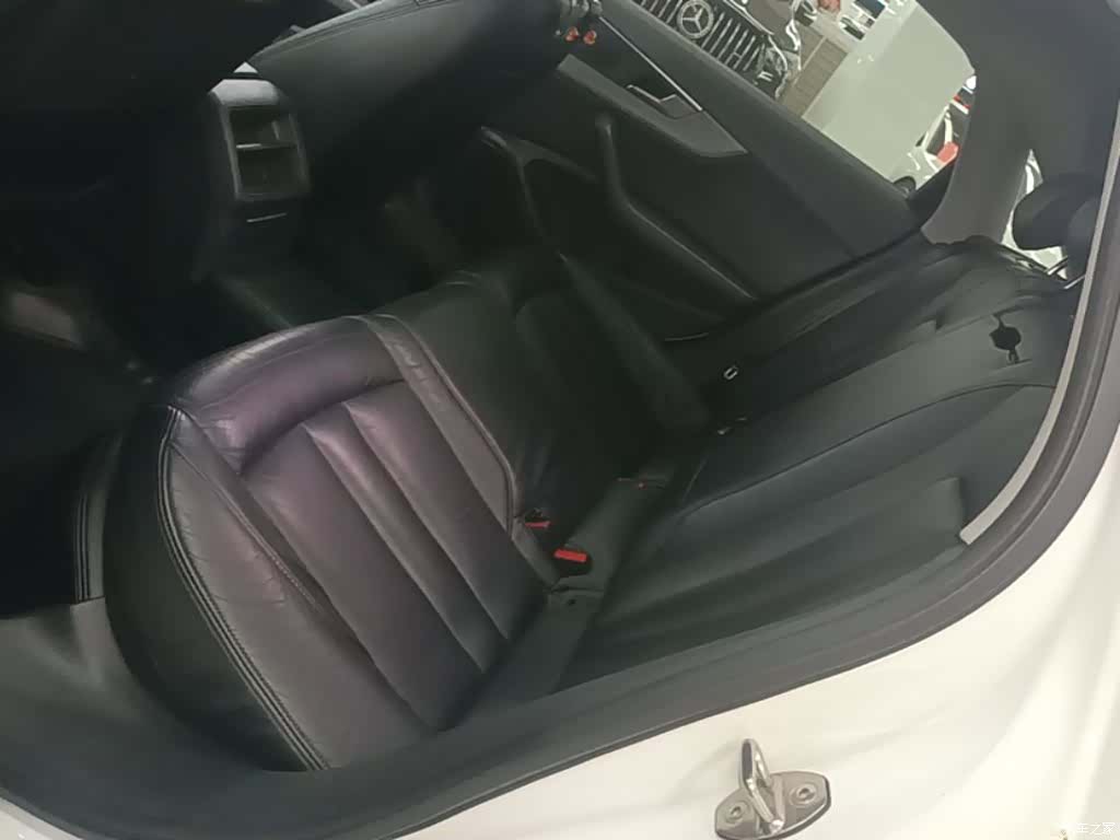 Audi A4L, 2020 17