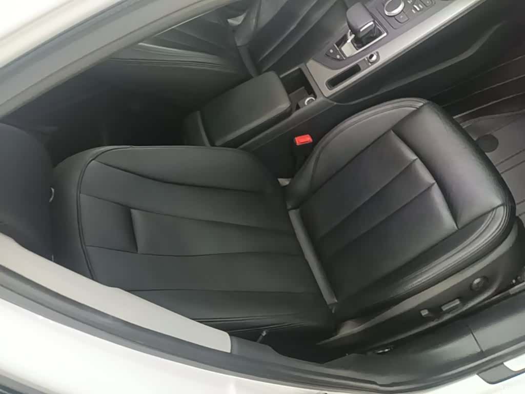 Audi A4L, 2020 25