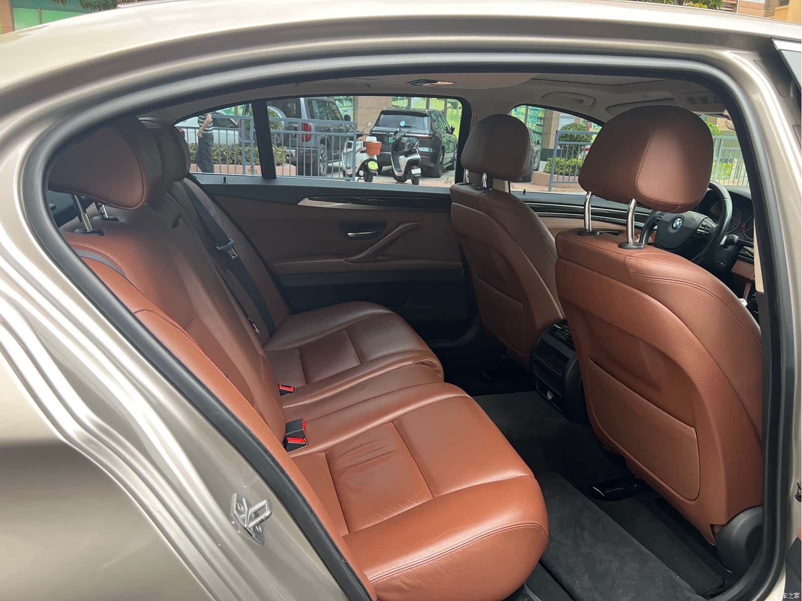 BMW 5 Series, 2016 11