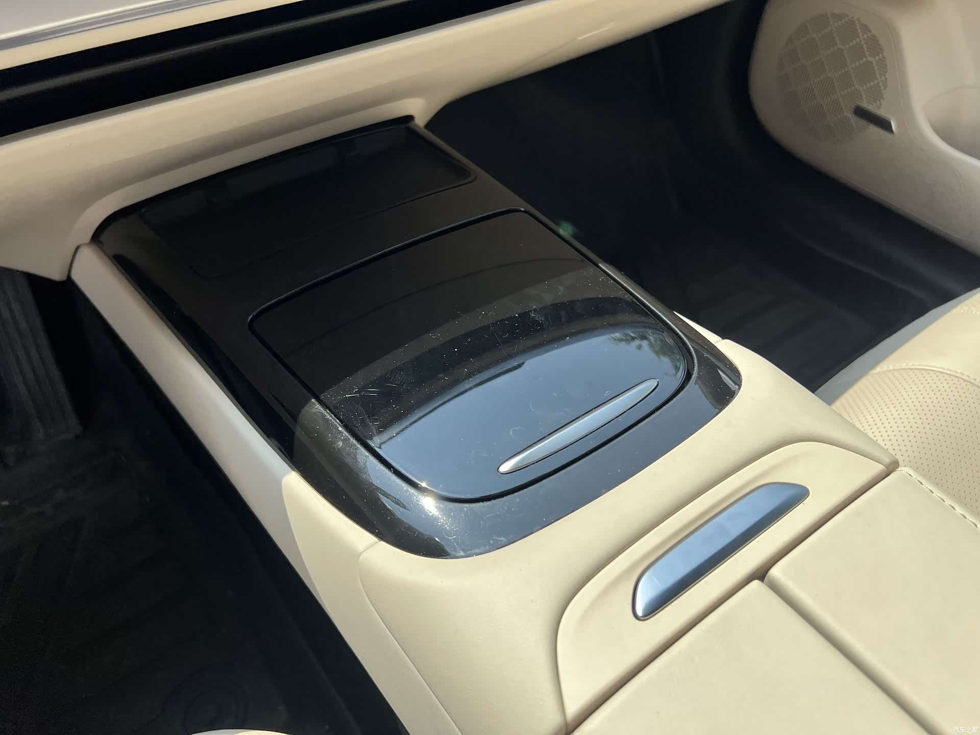 Xpeng P7, 2022 13