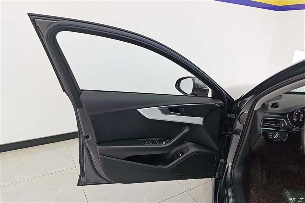 Audi A4L, 2021 7