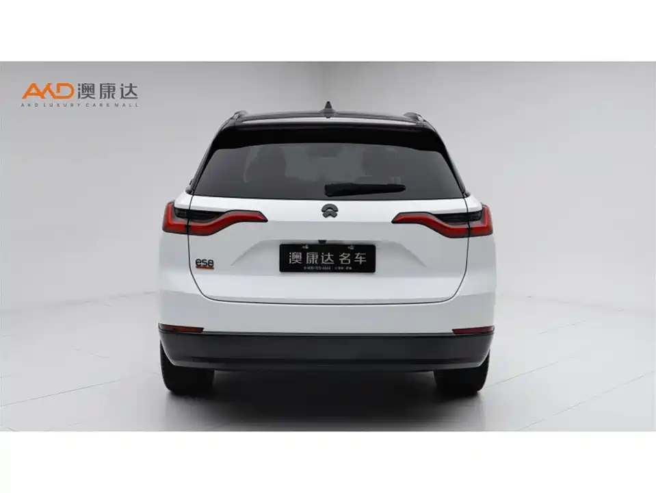 NIO ES8