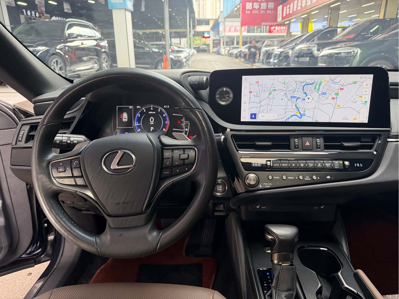 Lexus ES, 2024 13