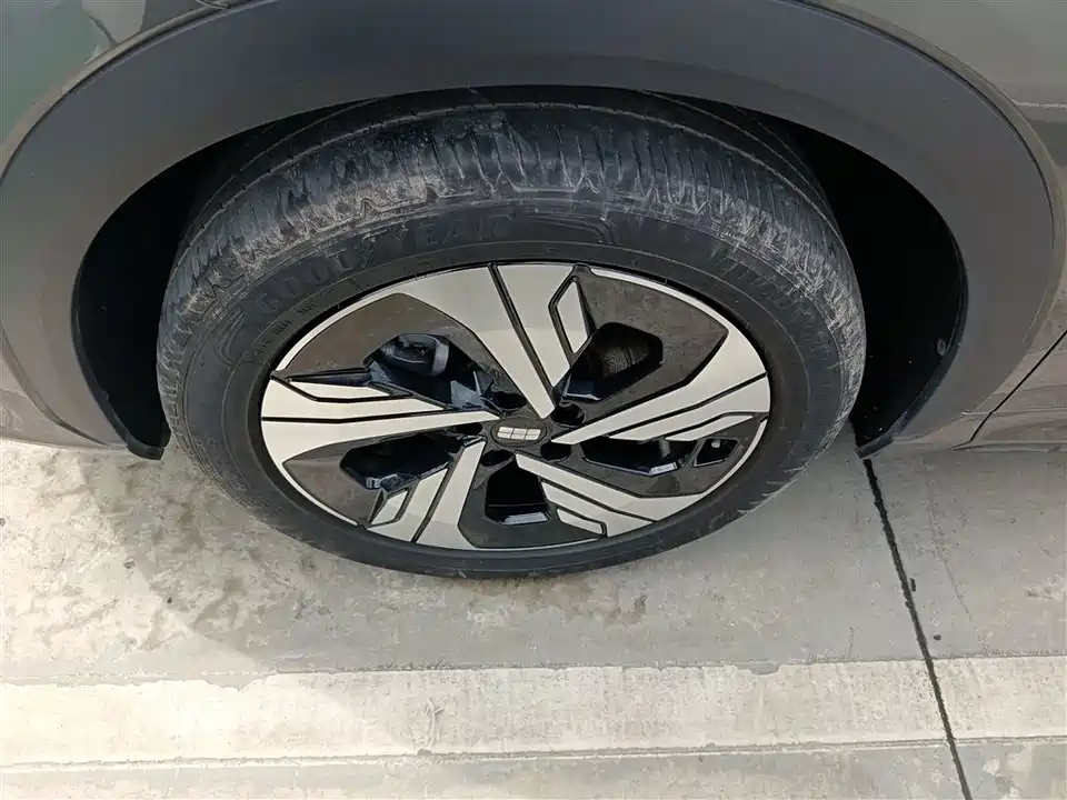 Geely Galaxy Galaxy E5