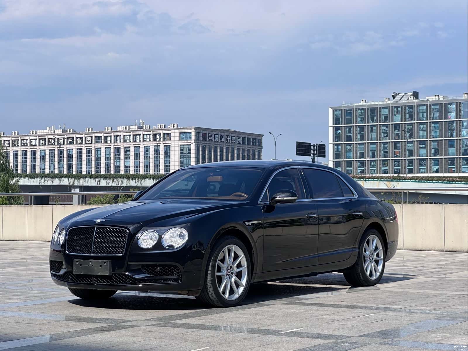 Bentley Flying Spur, 2019 1