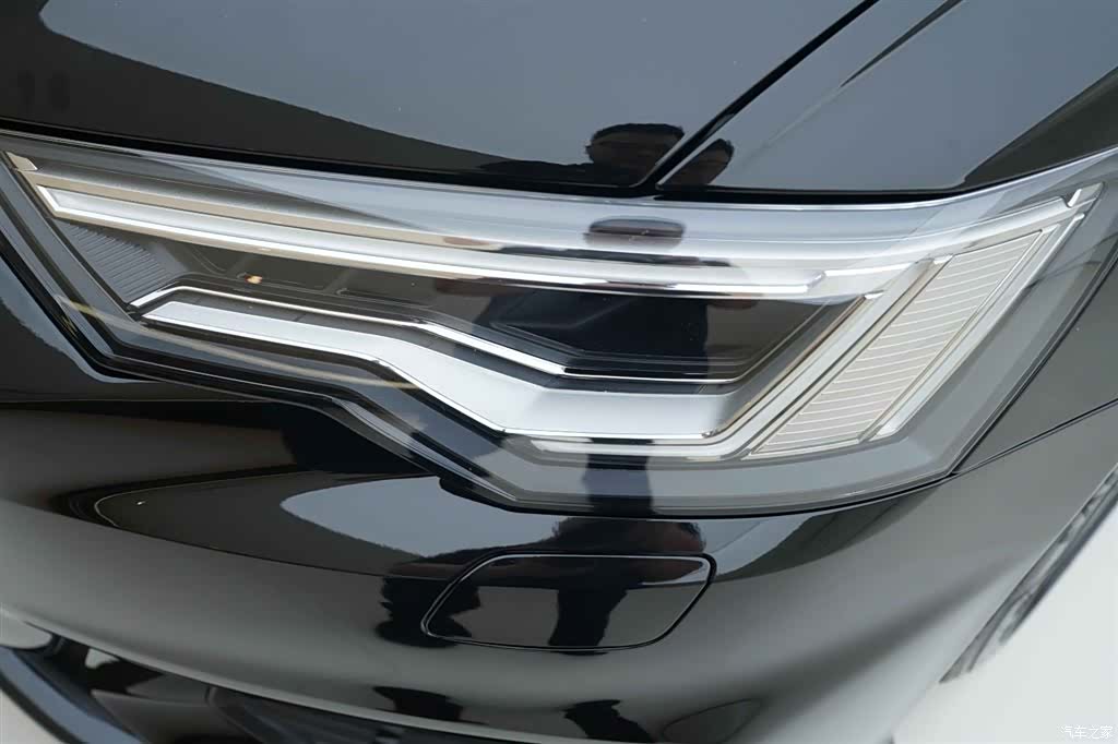 Audi A6L, 2022 15