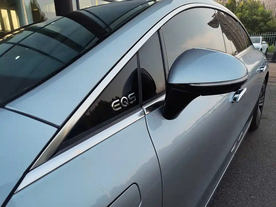 Mercedes-Benz EQS