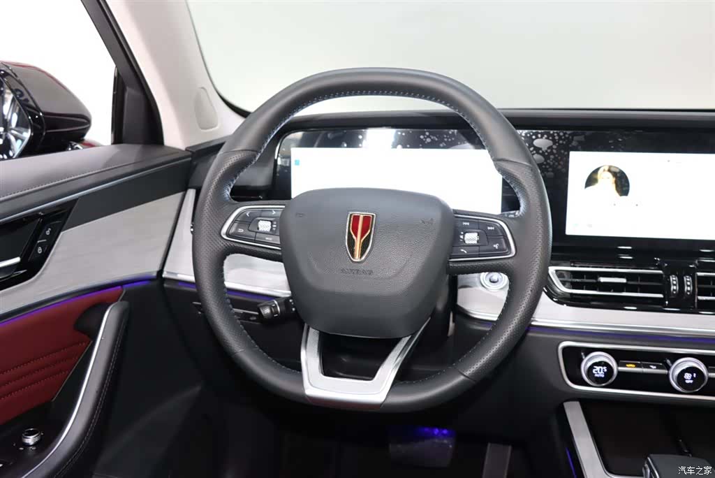 Hongqi HS5, 2025 12