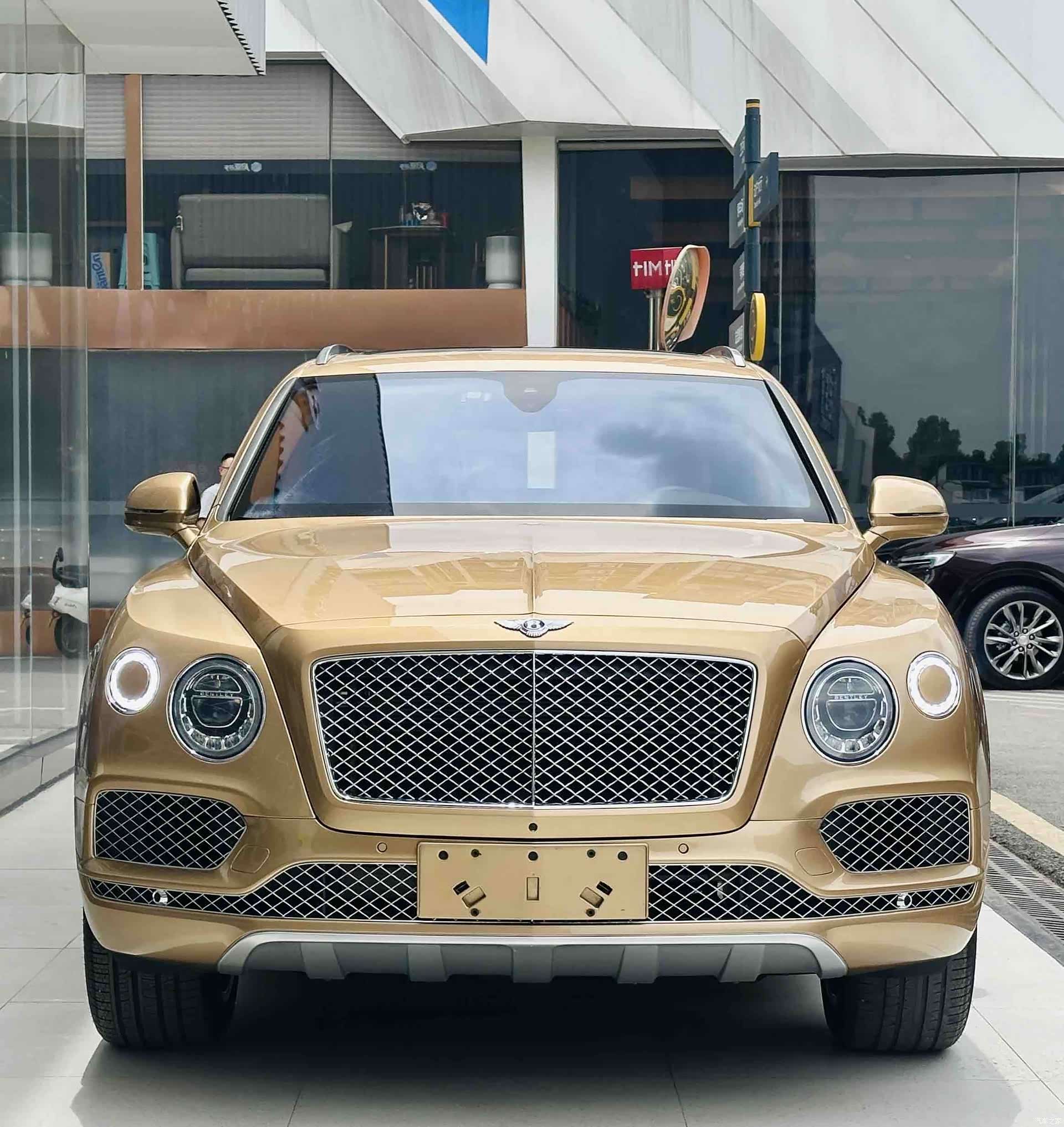 Bentley Bentayga, 2018 4