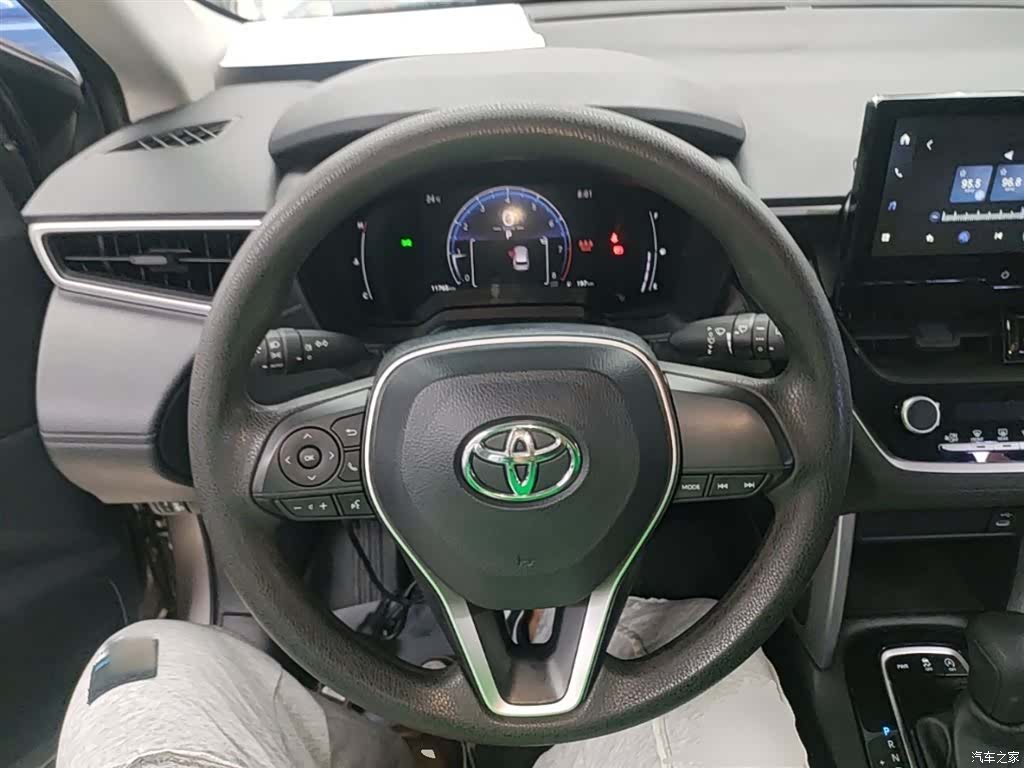 Toyota Frontlander, 2024 11