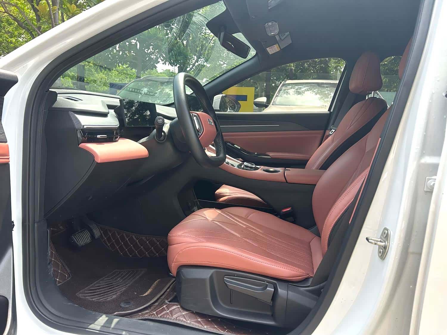 Geely Galaxy L6, 2025 4
