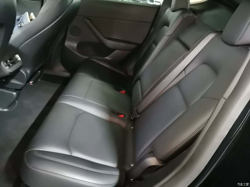 Tesla Model Y, 2021 17
