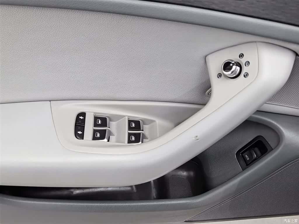 Audi A6L, 2014 9